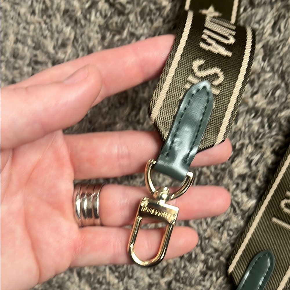 Green trendy bag Strap - Picture 2 of 3